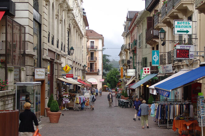 Rue commerçante à Aix-les-Bains